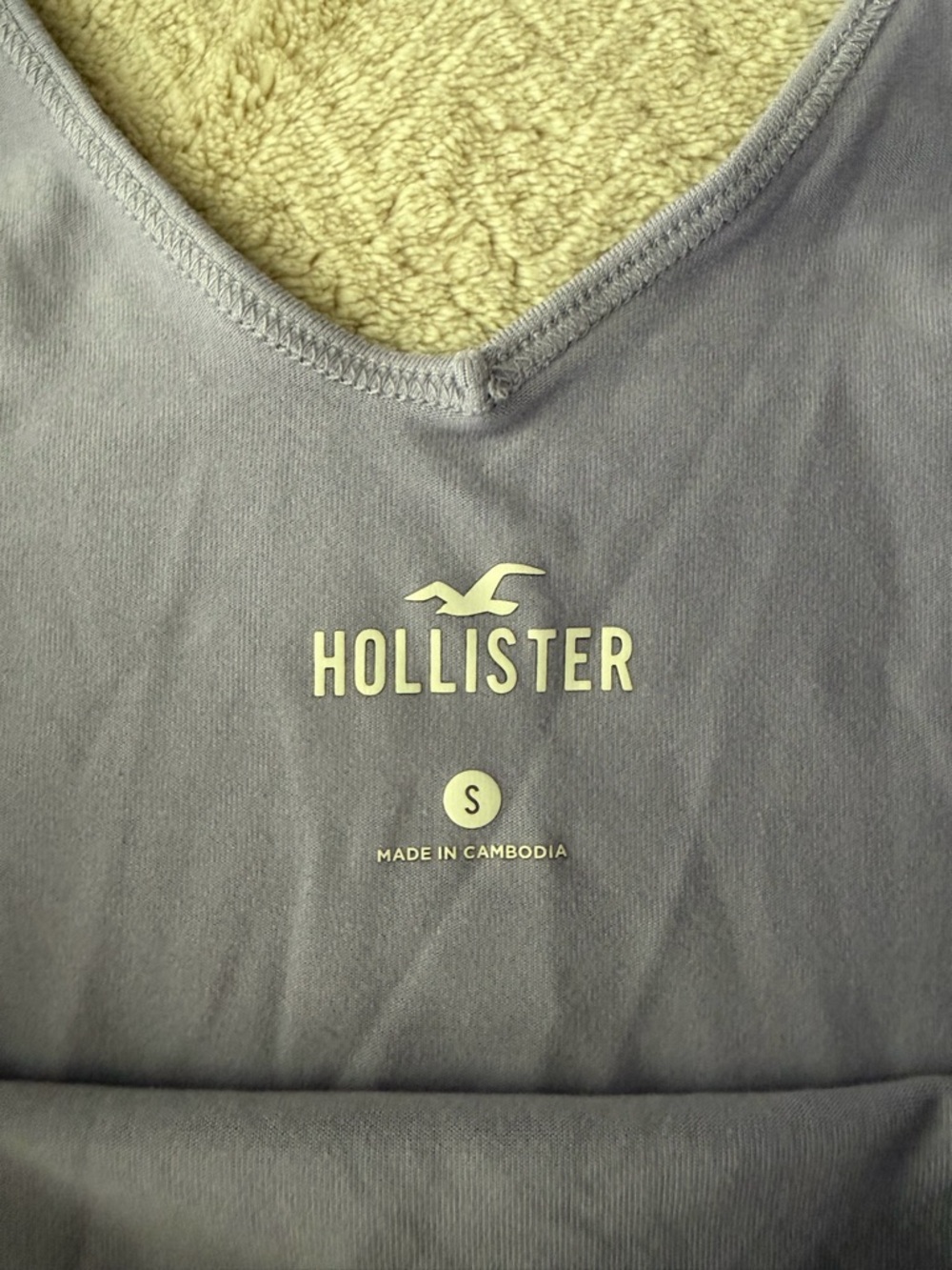 Hollister Lilac V-Neck Tank - Picture 2 of 2